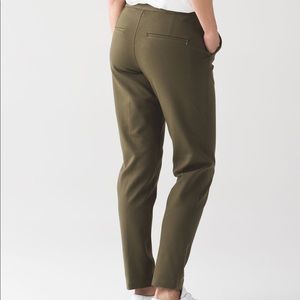 lululemon city trek pant size 4